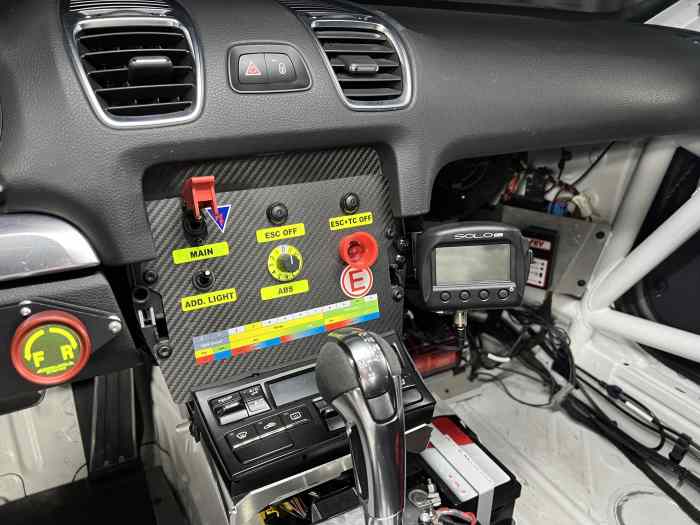 PORSCHE CAYMAN GT4 CLUBSPORT MANTHEY RACING 5