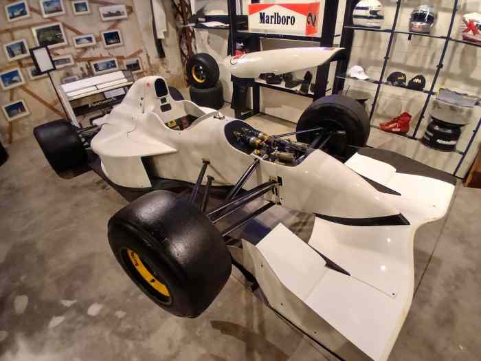 F1 FOOTWORK FA13 1992