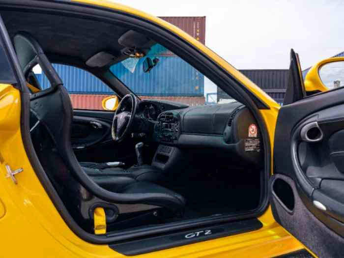 2001 – Porsche 911 type 996 GT2 5