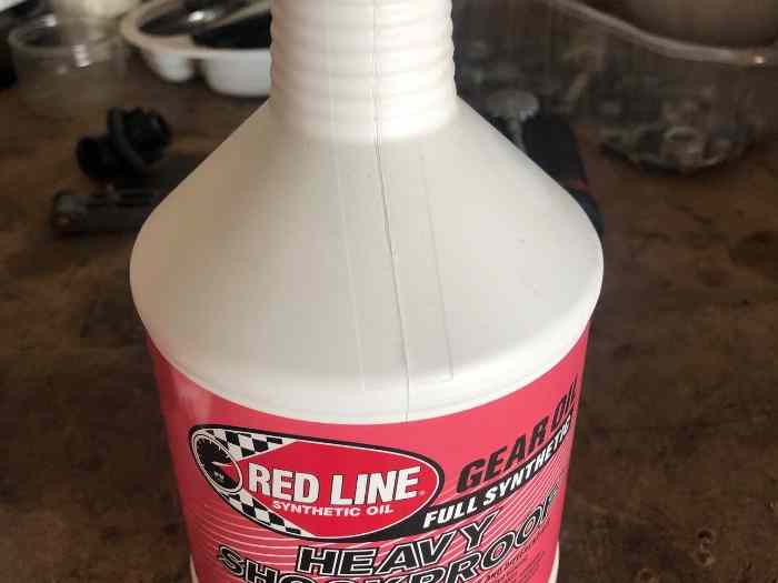 HUILE DE BOITE RED LINE 0