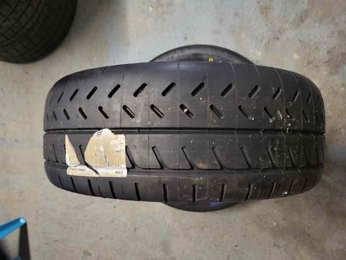 Roue pneu michelin 21 en 15 pouce 0