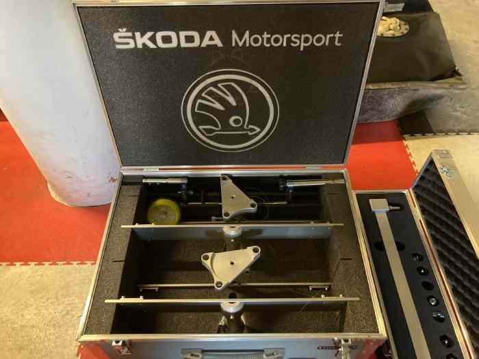 OUTILLAGE SKODA 2