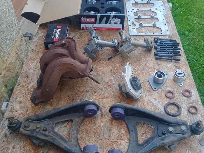 LOT DE PIECES RENAULT CLIO MEGANE 0