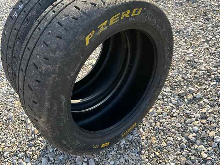 Pneus Pirelli RA7+ 16 pouces 1