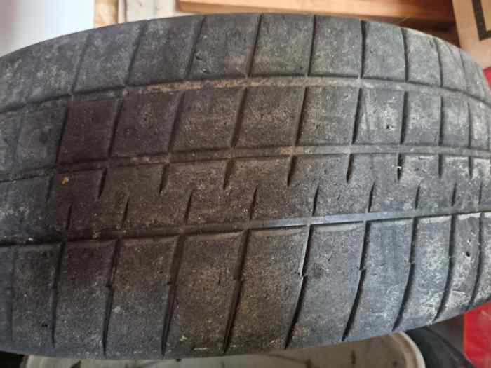 Pneus MICHELIN 20/63/18 2