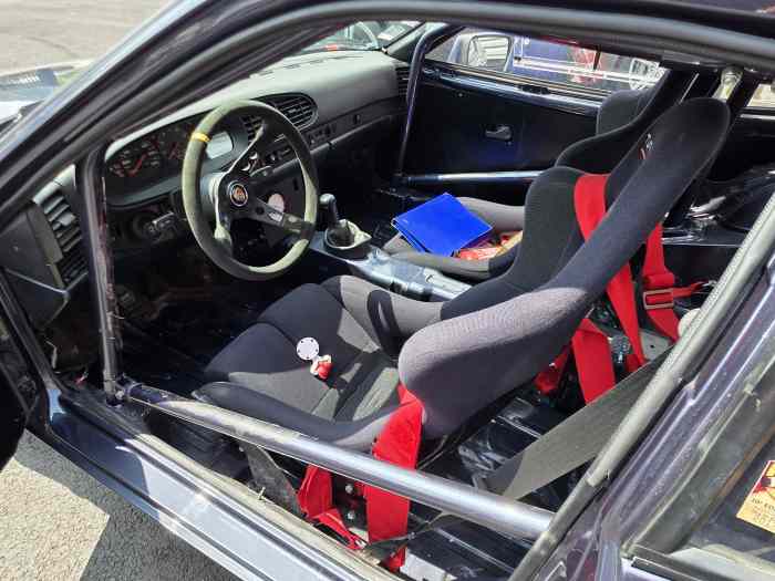 PORSCHE 944 TURBO 4