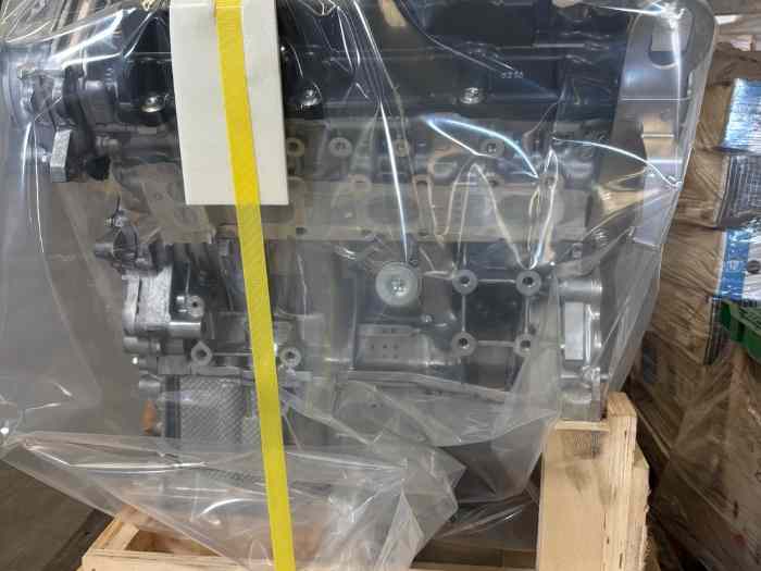 Moteur Neuf Renault Nissan 3.5 V6 V4Y 713 2
