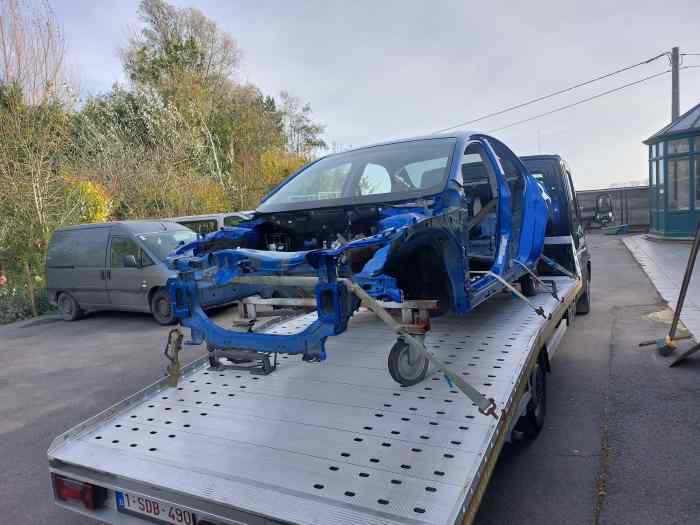 Very nice Body Lancer Evo X lhd / No docs 2