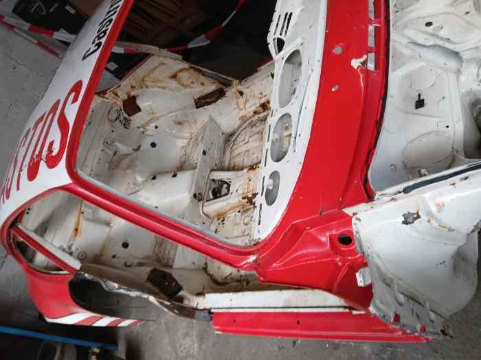 Porsche 911 2.2 FRAME + Parts (no engi...