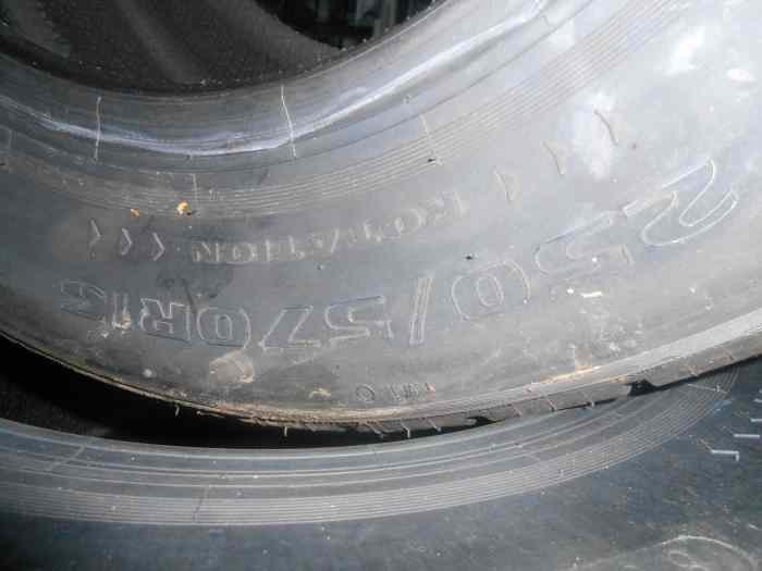 250/570R13 AVON W561 2