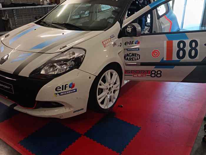 Journée roulage clio 3 cup X85 1