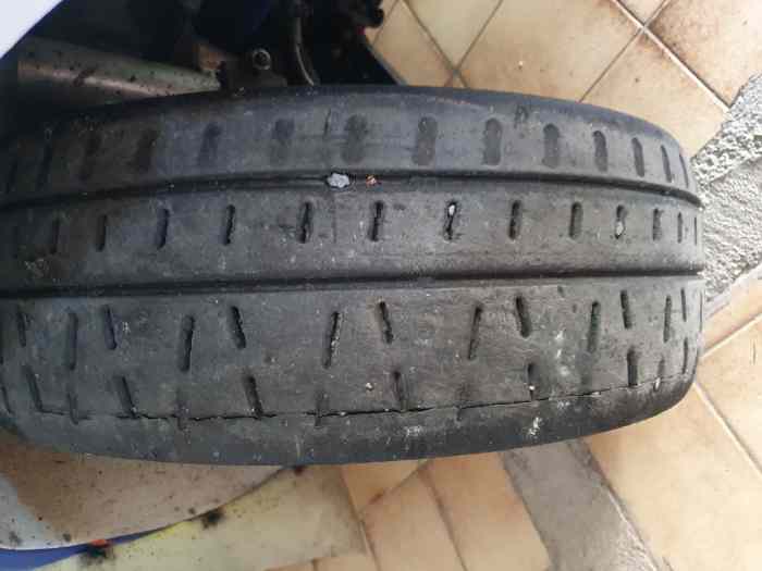 Pneu pirelli 15 1