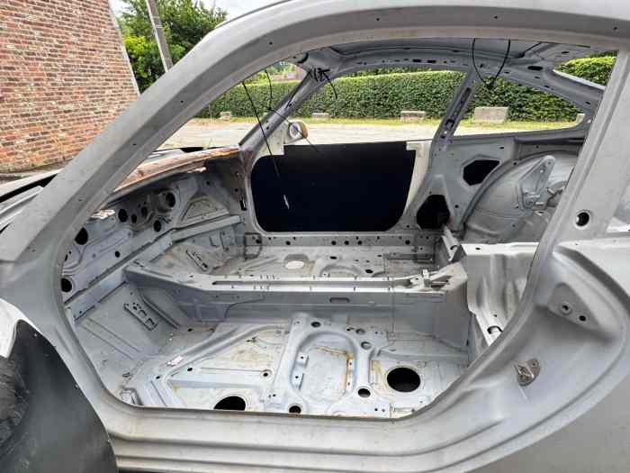 Projet Porsche 997 sans moteur ni boîte 2
