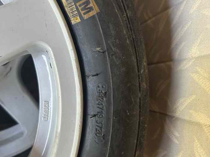 2 PNEUS MRF 15 POUCES 1