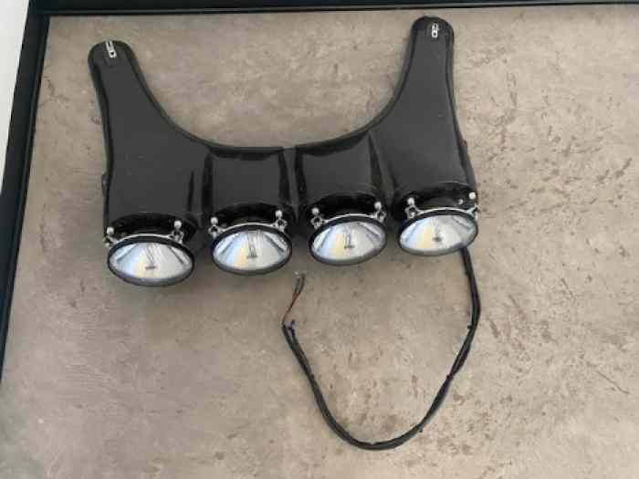 Rampe de phares carbone 106 saxo 1