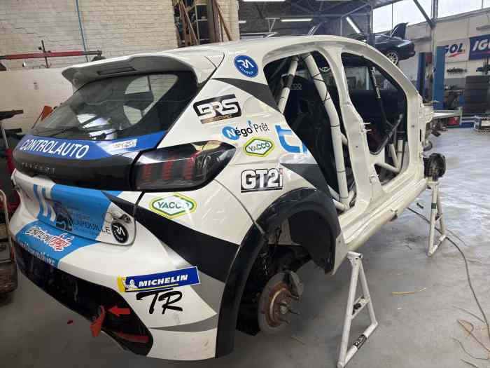208 Rally4 accidentée 1
