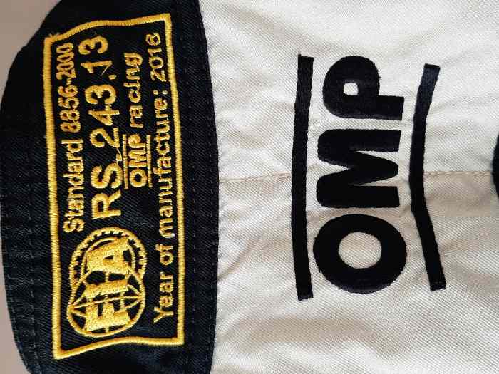 Combinaison OMP Homologuée FIA standard 8856-2000 RS.243.13 2