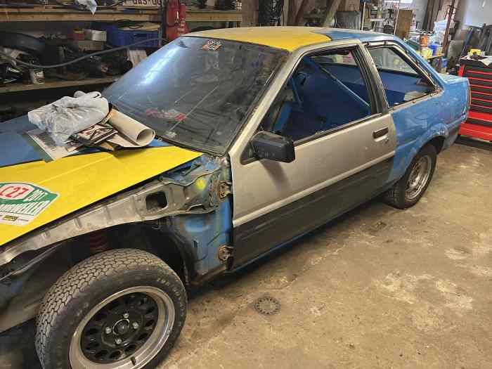 Caisse AE86 accidentée