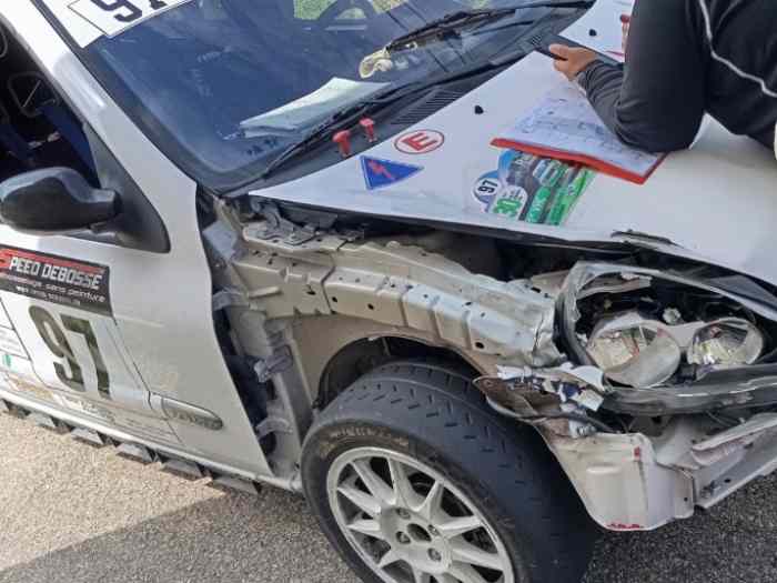 Clio 2 a7 passeport A4 2