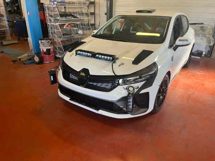 Magnifique Clio Rally3 janvier 2025 3