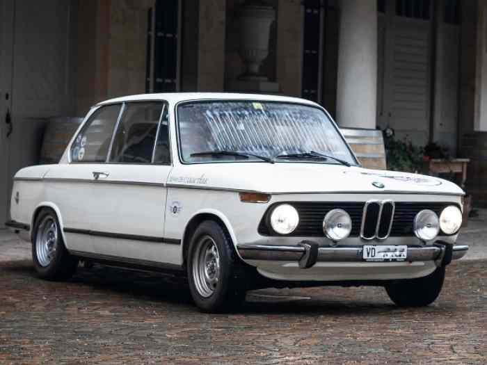 BMW 2002 / 1974 / voiture Suisse / exp...