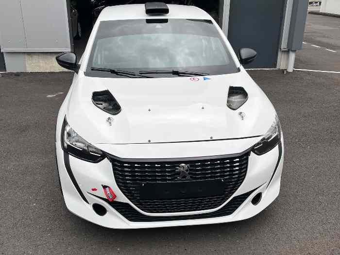 Peugeot 208 Rally4 0