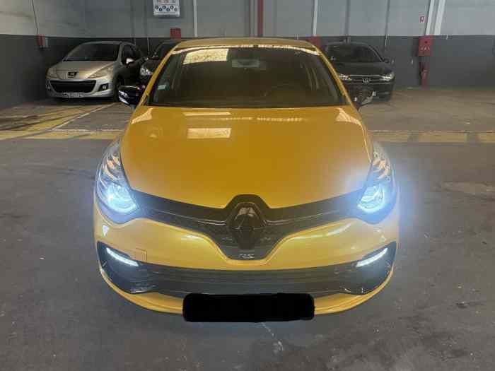 RENAULT CLIO 4 RS (POUR PISTE UNIQUEME...