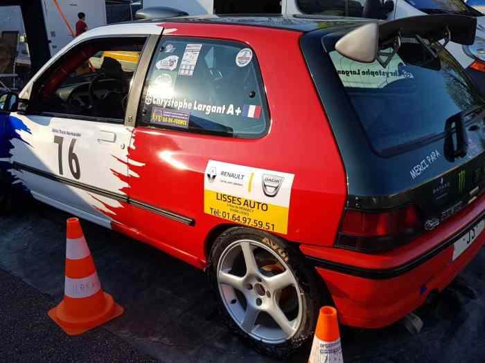 VENDS CLIO F2000 5