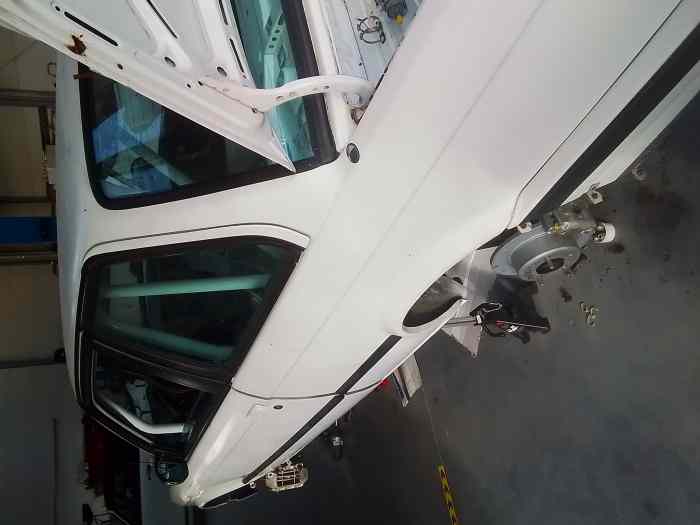 Caisse complete arceautee BMW E30 318 IS 2