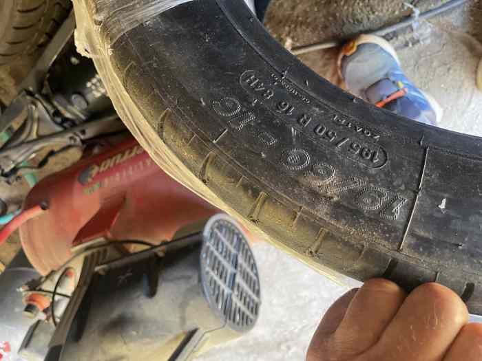 4 PNEUS MICHELIN 21. 190/50 16 4
