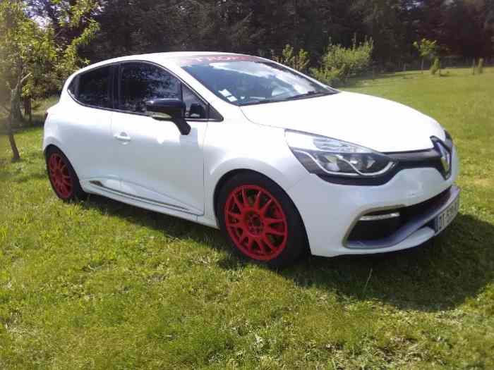 clio 4 rs trophie 2