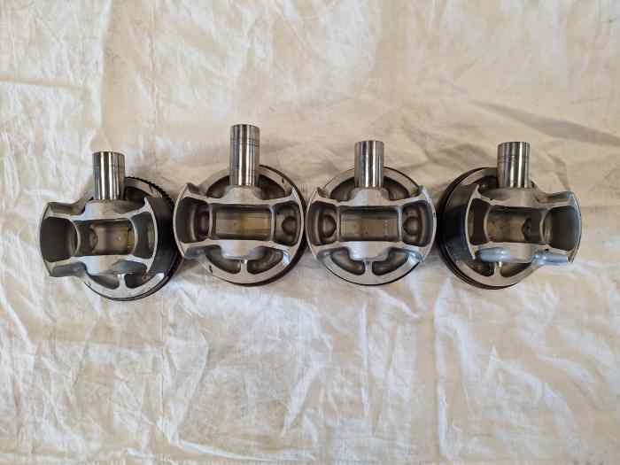 Pistons forgés Pistal BMW M3 E30 S14 2.3L 3