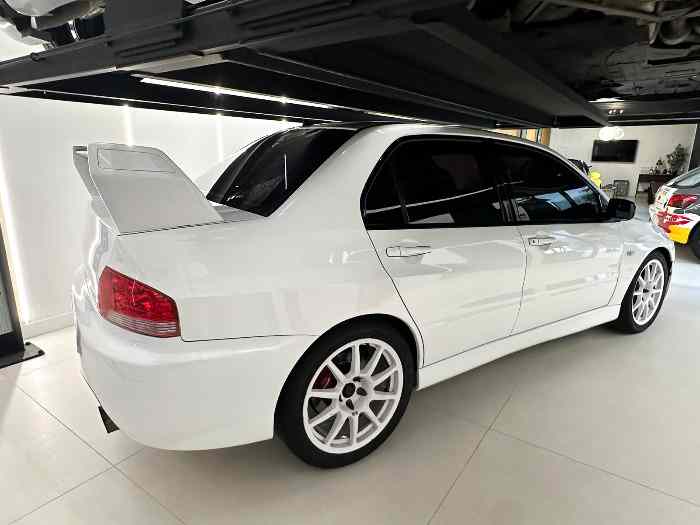 MITSUBISHI LANCER EVO7 1