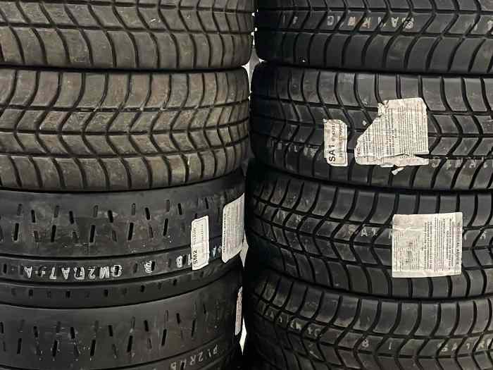 Pneus Pirelli 17 pouces 1