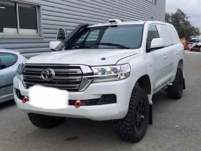 Toyota Land cruiser v8