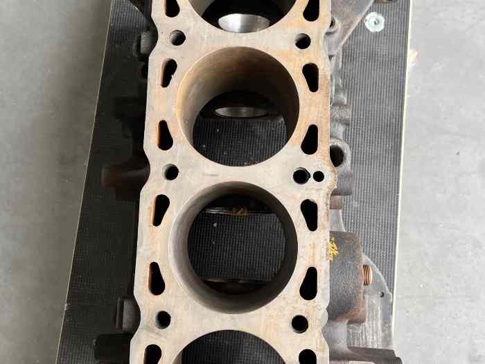 Bloc Ford escort 205 neuf 1
