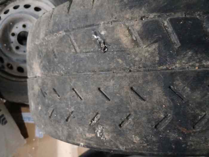 Pneus Michelin 16