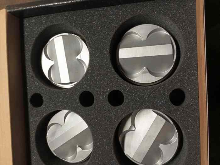 Pistons wossner 3