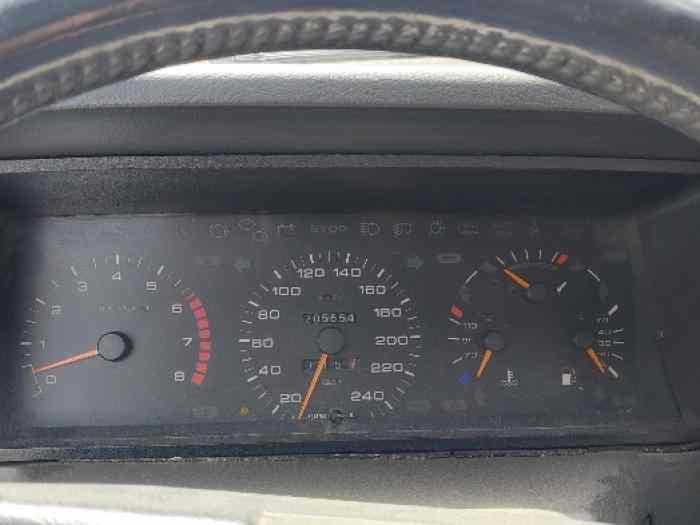 PEUGEOT 505V6 BVA A VENDRE 4