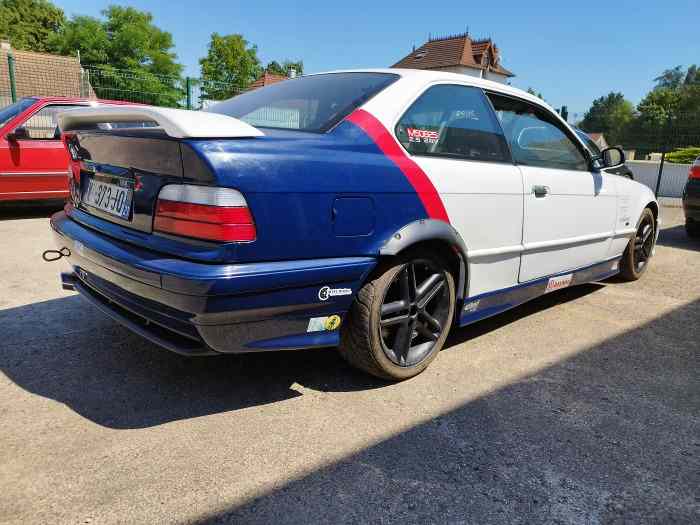 BMW e36 325i M50B25 piste - sans CG - vidée / arceautée / préparée école performance Nogaro 1