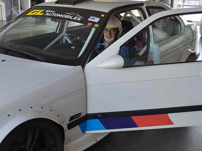 E36 compact M3 3L caisse hs