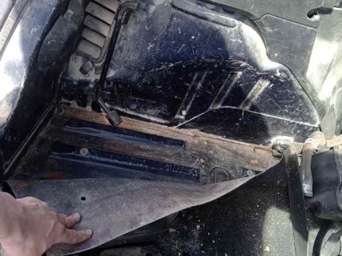 Caisse Peugeot 106 3