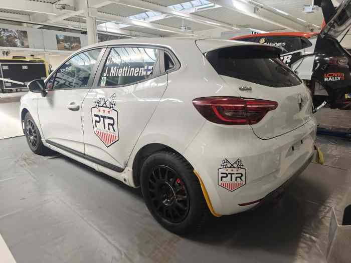 Clio Rally 5 Terre 1