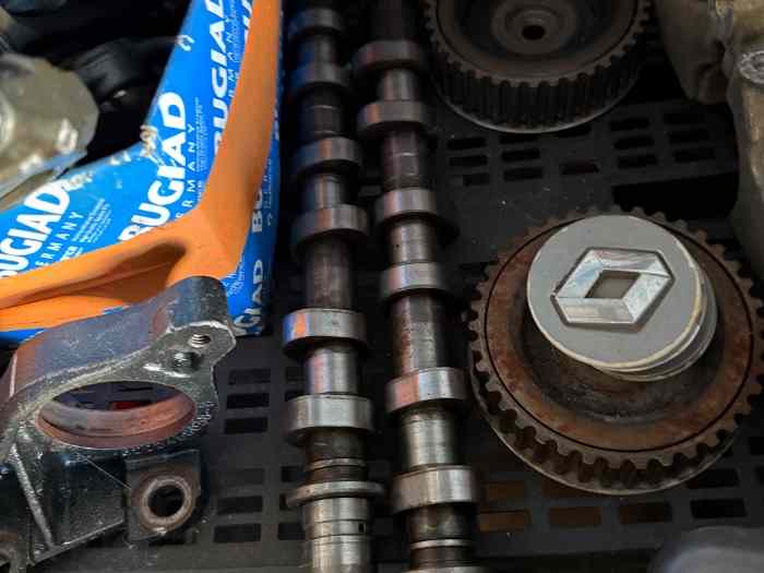 Diverse pièces moteur Clio 3rs 1