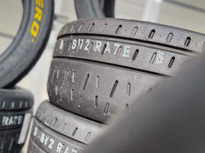 PIRELLI 18