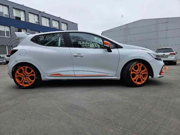 Clio 4 Cup x98 0
