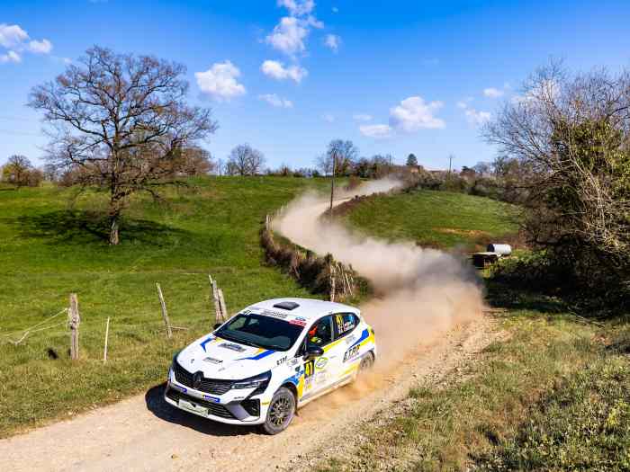 Location Clio Rally 5 2