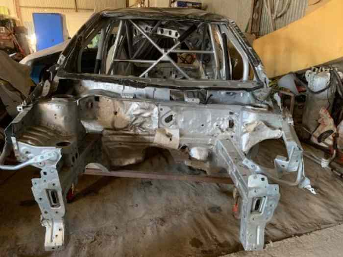 Caisse accidentée clio R3T 5