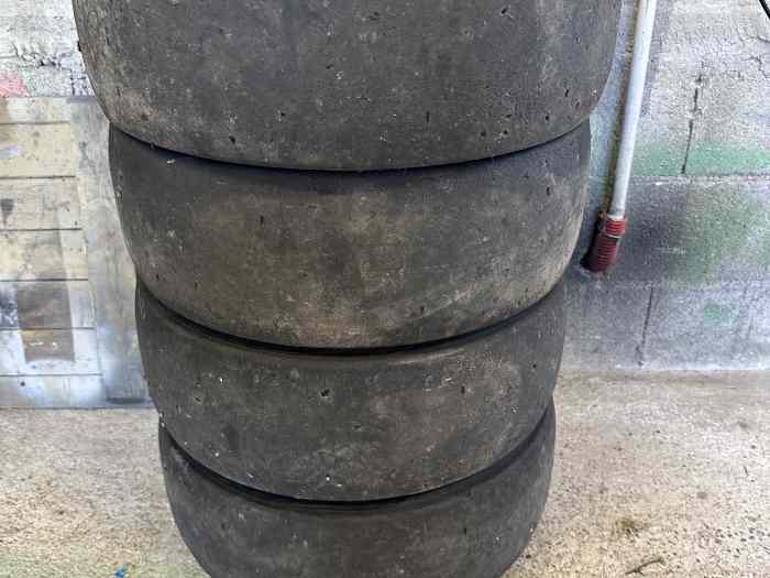 4 SLICKS MRF Super Soft 15 1
