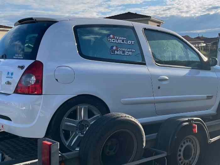 Clio 2 a7 passeport A4 3